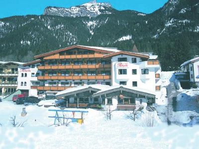 Familienhotel Rotspitz Pension***