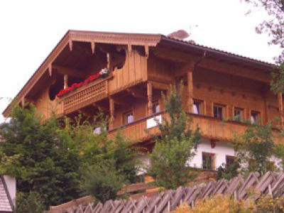 Ferienwohnungen Haus Alpina und Haus Zillertal