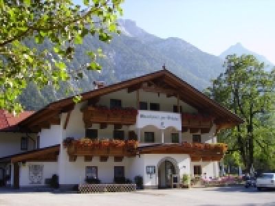 Gasthof- Ferienwohnungen Zur Brücke