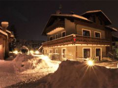 Au Petit Chevrot Apartments