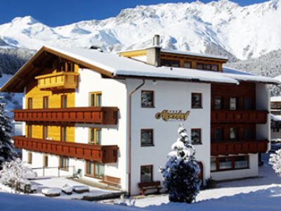 Alpenhof Pension Garni ***